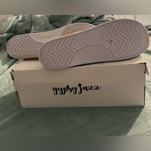 NWOT GypsyJazz Sneakers - Picture 3 of 3